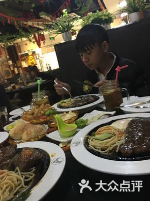 豪味來牛排(惠潤廣場店) 都市生活中的經(jīng)典牛排體驗